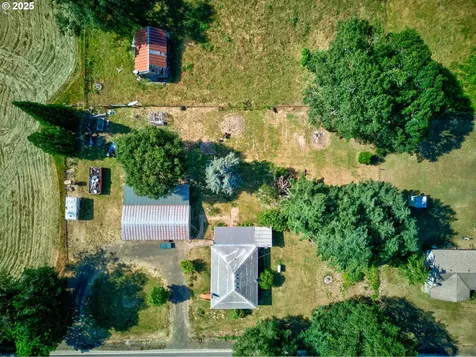 2170 Hubbard Creek Road Umpqua OR 97486