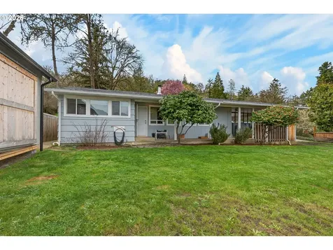 2153 SE Ohio Avenue Roseburg OR 97470