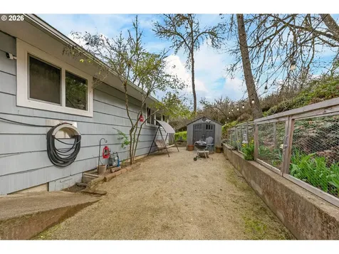 2153 SE Ohio Avenue Roseburg OR 97470