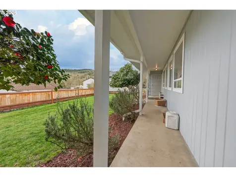 2153 SE Ohio Avenue Roseburg OR 97470