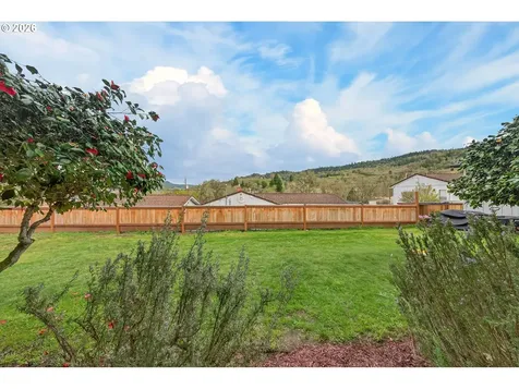 2153 SE Ohio Avenue Roseburg OR 97470
