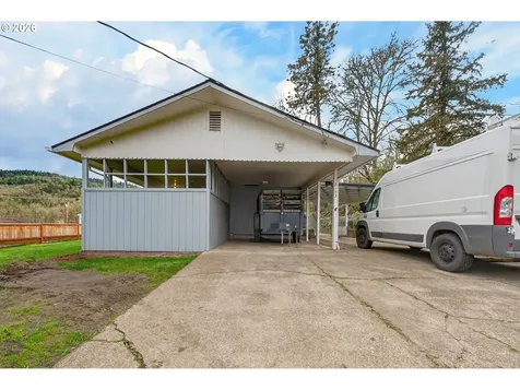 2153 SE Ohio Avenue Roseburg OR 97470