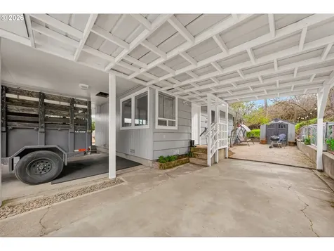 2153 SE Ohio Avenue Roseburg OR 97470