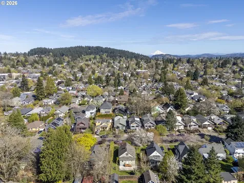 1831 SE 45th Avenue Portland OR 97215