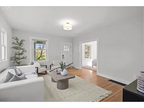 1831 SE 45th Avenue Portland OR 97215