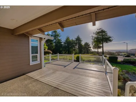 96546 Sunridge Terrace Brookings OR 97415