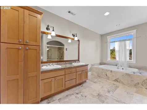 96546 Sunridge Terrace Brookings OR 97415