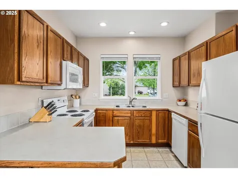 5674 Donohoe Avenue Eugene OR 97402