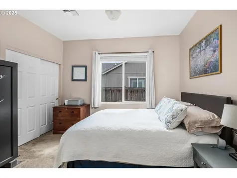 5674 Donohoe Avenue Eugene OR 97402