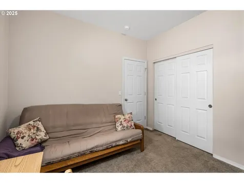 5674 Donohoe Avenue Eugene OR 97402