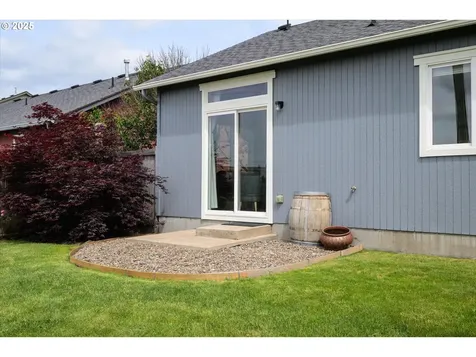 5674 Donohoe Avenue Eugene OR 97402