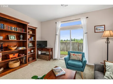 5674 Donohoe Avenue Eugene OR 97402