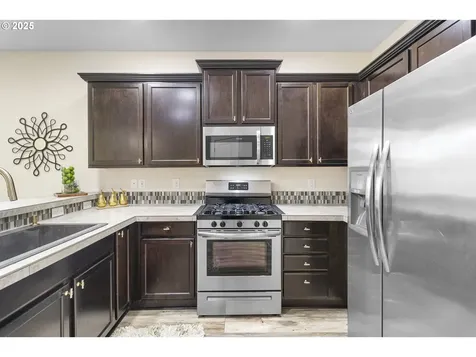 7417 N 92nd Avenue Camas WA 98607