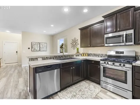 7417 N 92nd Avenue Camas WA 98607