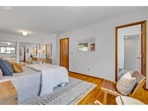 6419 SE Clinton Street Portland OR 97206