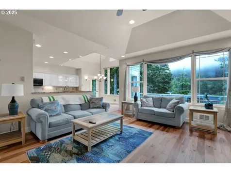 40 Ocean Dunes Drive Florence OR 97439
