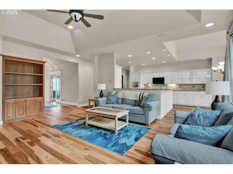 40 Ocean Dunes Drive Florence OR 97439