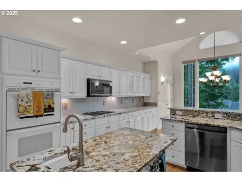 40 Ocean Dunes Drive Florence OR 97439