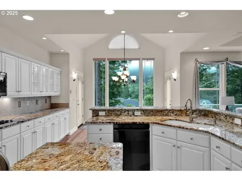 40 Ocean Dunes Drive Florence OR 97439