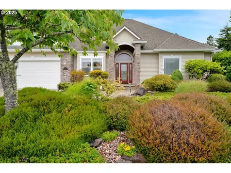 40 Ocean Dunes Drive Florence OR 97439