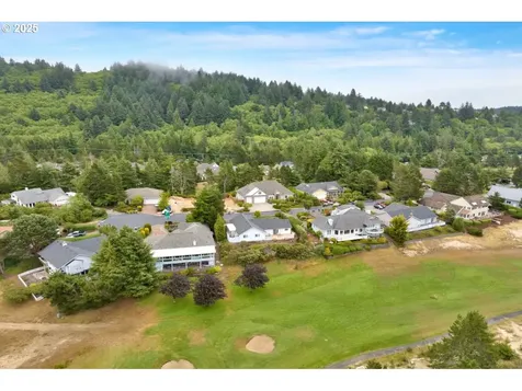 40 Ocean Dunes Drive Florence OR 97439