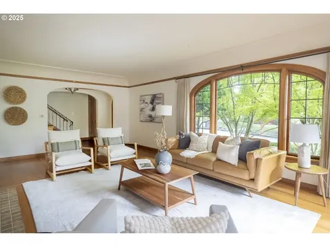 2211 SE Harrison Street Portland OR 97214