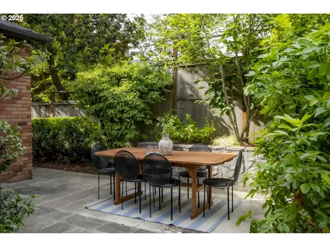 2211 SE Harrison Street Portland OR 97214