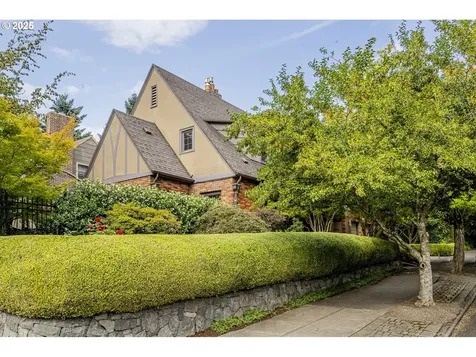 2211 SE Harrison Street Portland OR 97214