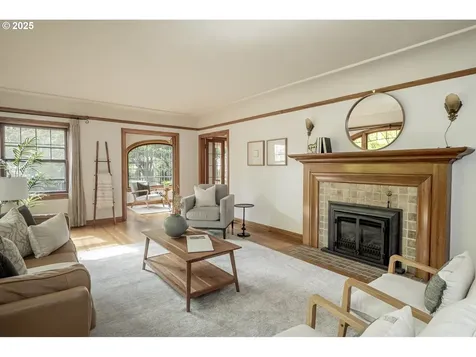 2211 SE Harrison Street Portland OR 97214