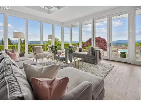 777 Cherry Circle Lake Oswego OR 97034