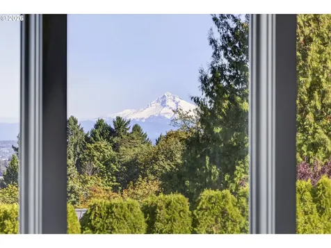777 Cherry Circle Lake Oswego OR 97034