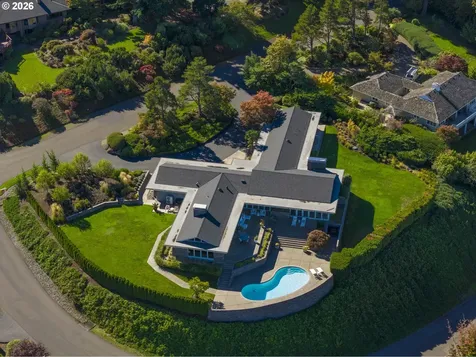 777 Cherry Circle Lake Oswego OR 97034