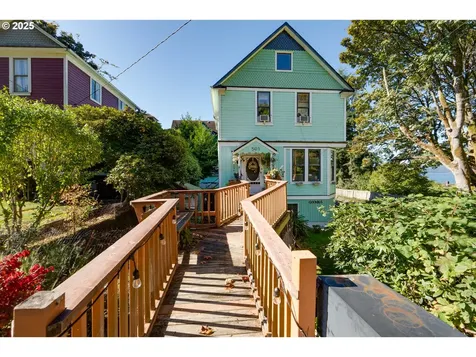 501 38th Street Astoria OR 97103