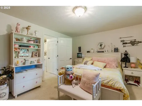 89120 Umanski Lane Veneta OR 97487