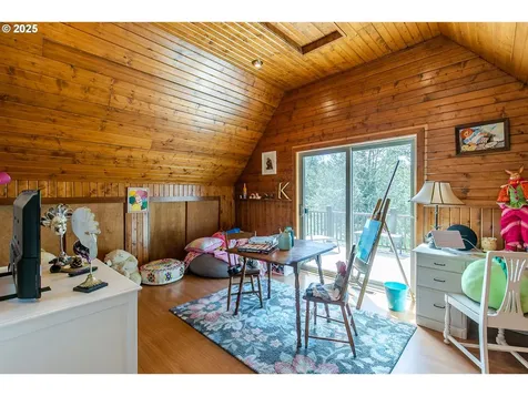 89120 Umanski Lane Veneta OR 97487