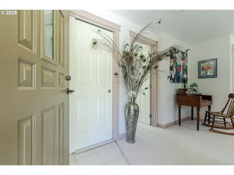 89120 Umanski Lane Veneta OR 97487