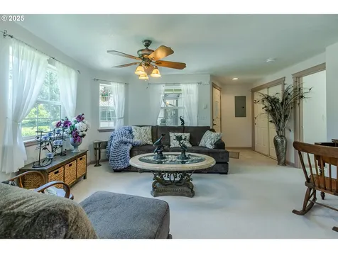 89120 Umanski Lane Veneta OR 97487