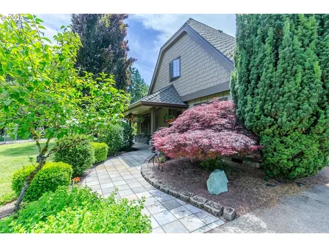 89120 Umanski Lane Veneta OR 97487