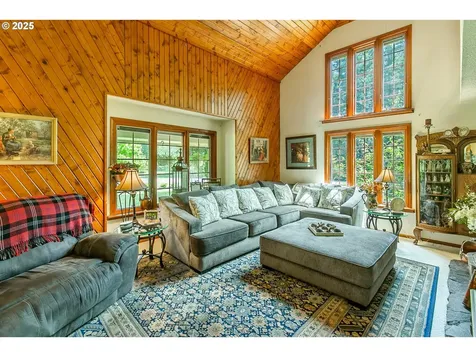 89120 Umanski Lane Veneta OR 97487