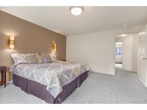 2335 Sony Loop Eugene OR 97404