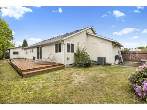 2335 Sony Loop Eugene OR 97404