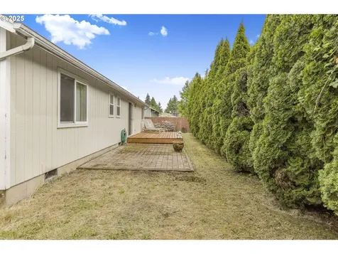 2335 Sony Loop Eugene OR 97404