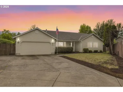 2335 Sony Loop Eugene OR 97404