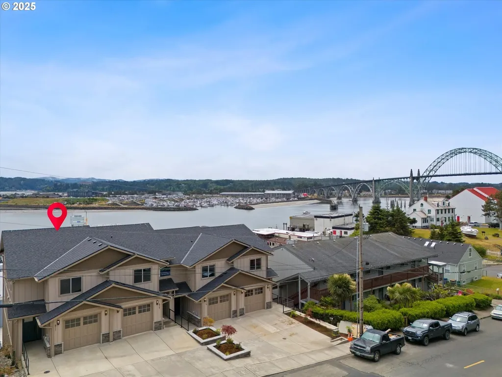 811 SW 13th Street Newport OR 97365