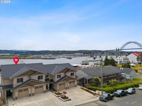 811 SW 13th Street Newport OR 97365