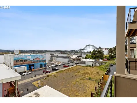 811 SW 13th Street Newport OR 97365