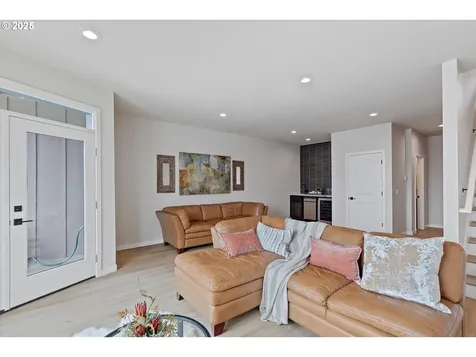 811 SW 13th Street Newport OR 97365