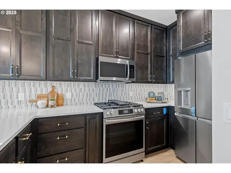 811 SW 13th Street Newport OR 97365