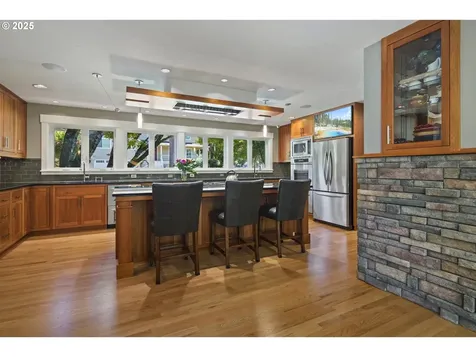 1847 Woodland Terrace Lake Oswego OR 97034