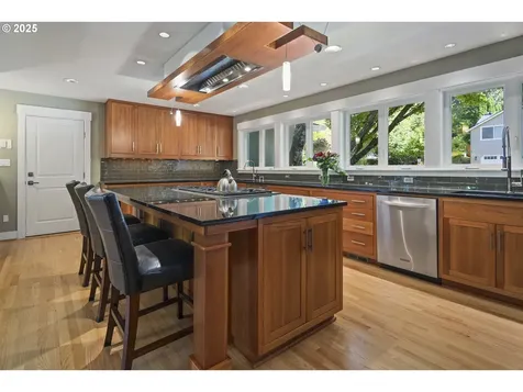 1847 Woodland Terrace Lake Oswego OR 97034